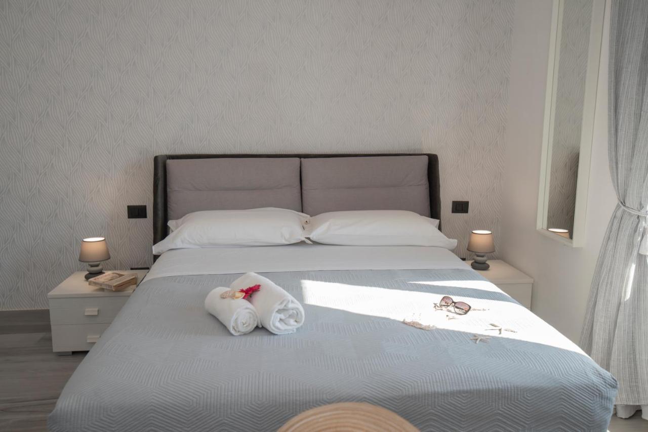 La Dolce Vita Rooms Procida Exterior foto